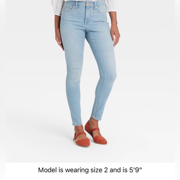 Universal Thread Hi Rise Skinny Jeans - Picture 3 of 3